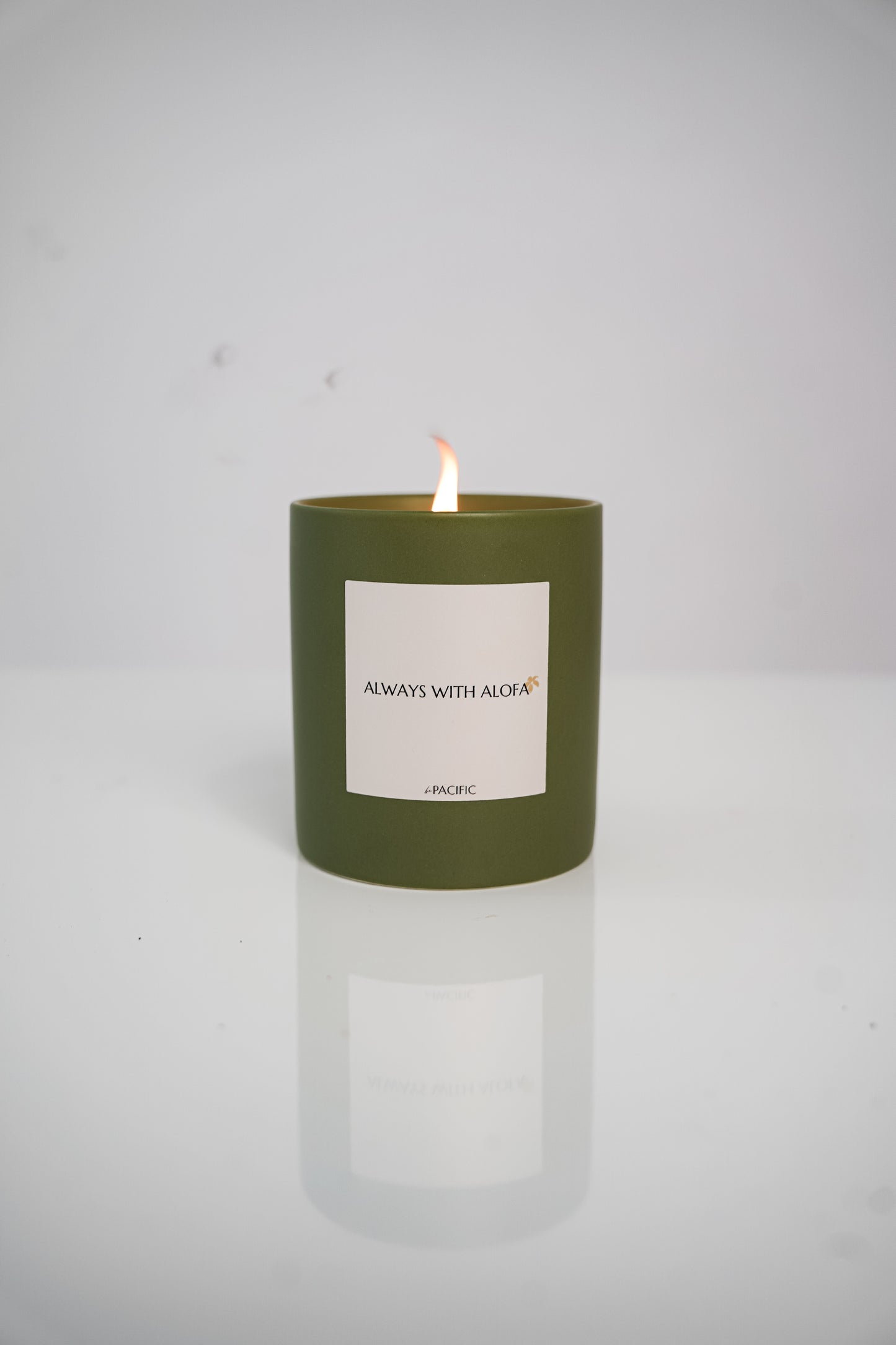 Pacific Touch Signature Candle